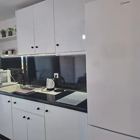Apartment White *